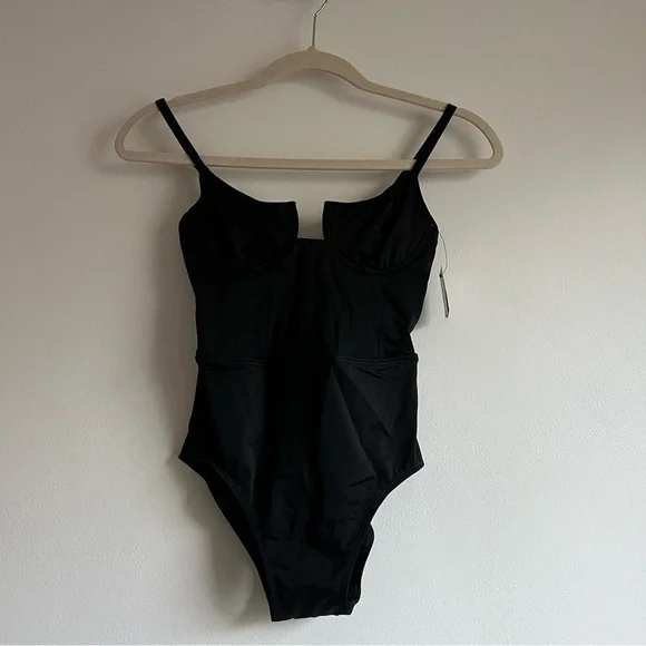 Solid & Striped Veronica One Piece in Noir - Picture 6 of 16